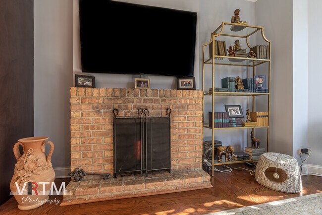 Foto del edificio - 836 W Wrightwood Ave