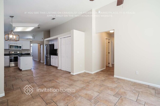 Foto del edificio - 1554 Roseberry Ct