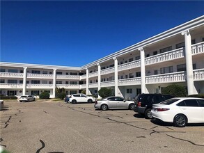 Building Photo - 2020 World Pkwy Blvd