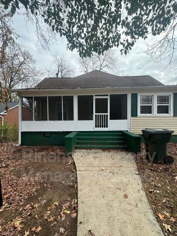 Building Photo - 504 N Confederate Ave