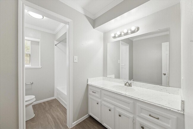 Foto del edificio - 23834 English Oak Dr