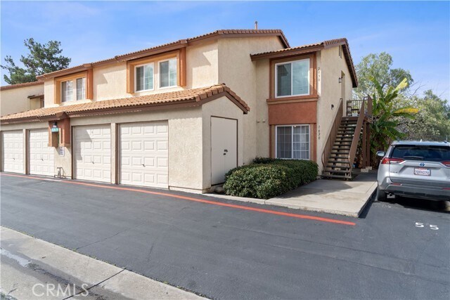 Primary Photo - 1365 Crafton Ave