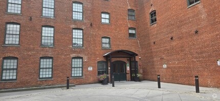Building Photo - 160 Lafayette St