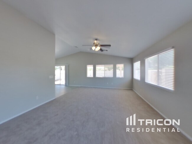 Foto del edificio - 6225 Grizzly Gorge St