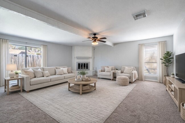 Foto del edificio - 10215 Kirkwren Dr