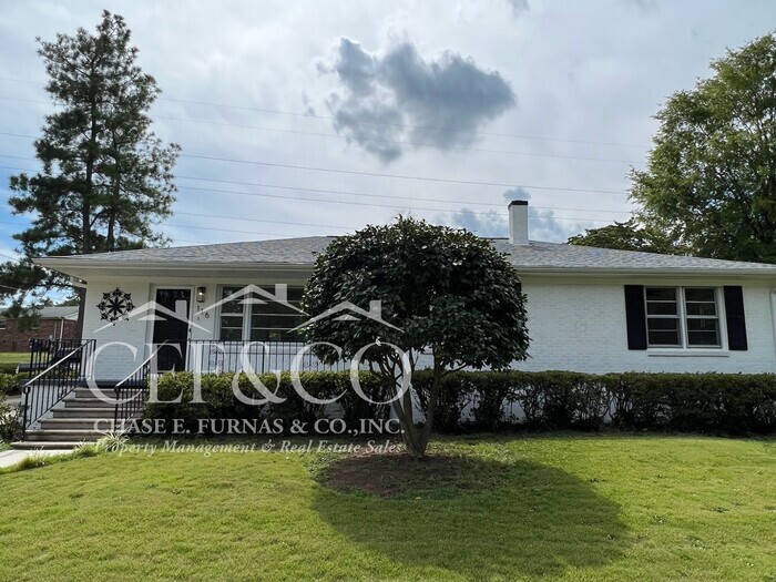 Primary Photo - 116 N Lanford Rd