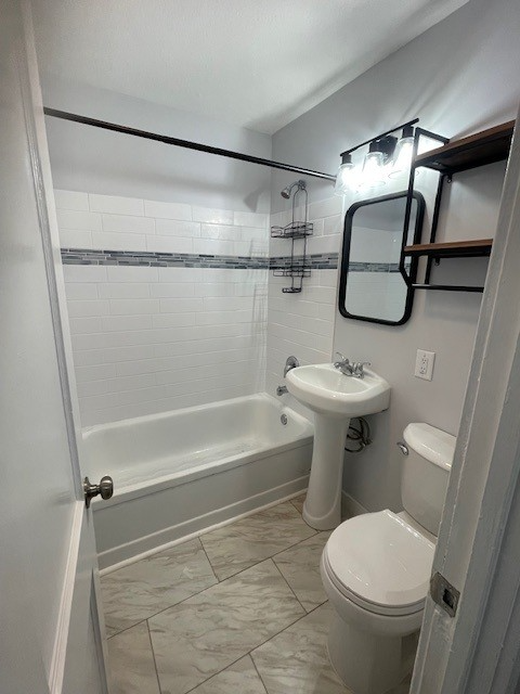 Foto del edificio - 702 Southgate Dr