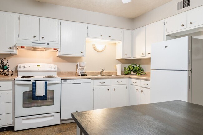 Foto del edificio - The Colonial Apartments