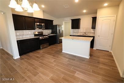 Foto del edificio - 12964 Runway Ave