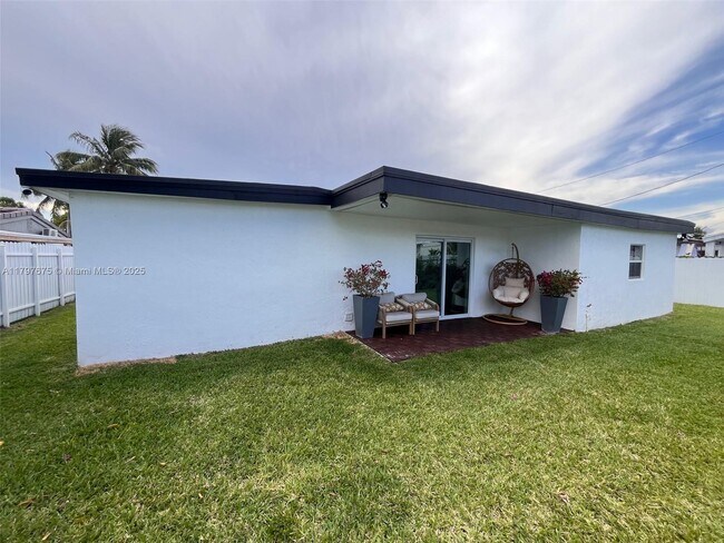 Foto del edificio - 18361 NE 20th Pl