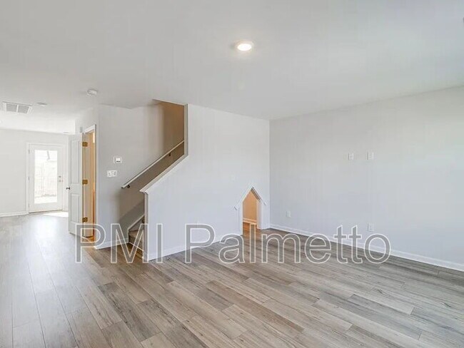 Foto del edificio - 3022 Harborview Dr