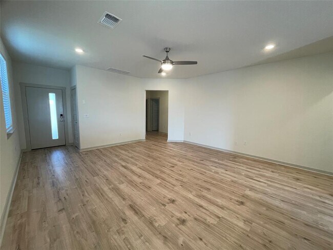 Foto del edificio - 10713 Meris Ln