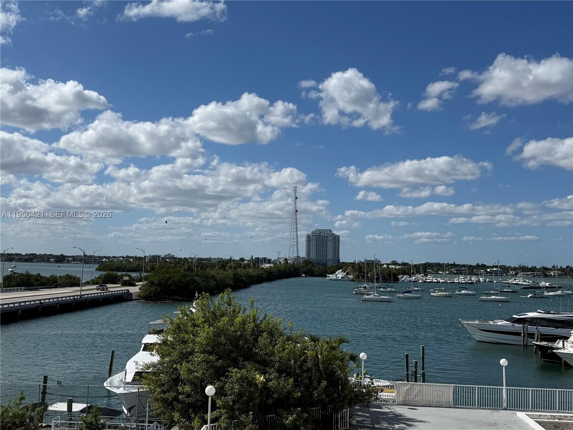 Photo - 7904 West Dr (North Bay Village, FL)