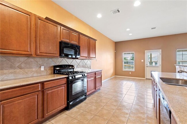 Building Photo - 354 Camelia Pkwy