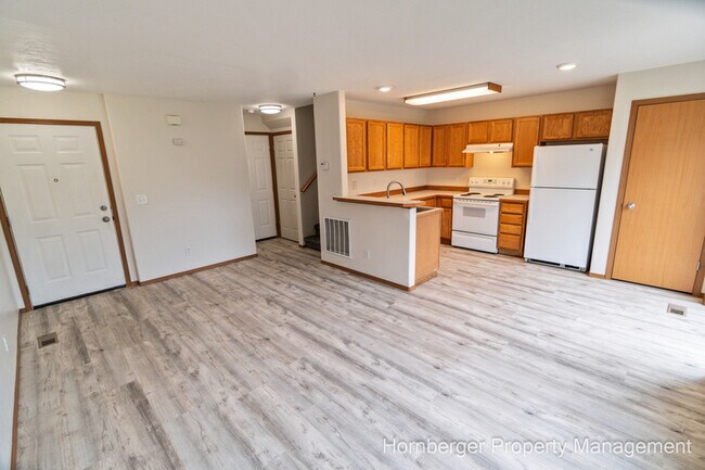 Building Photo - 1405 E Gilbert Ave
