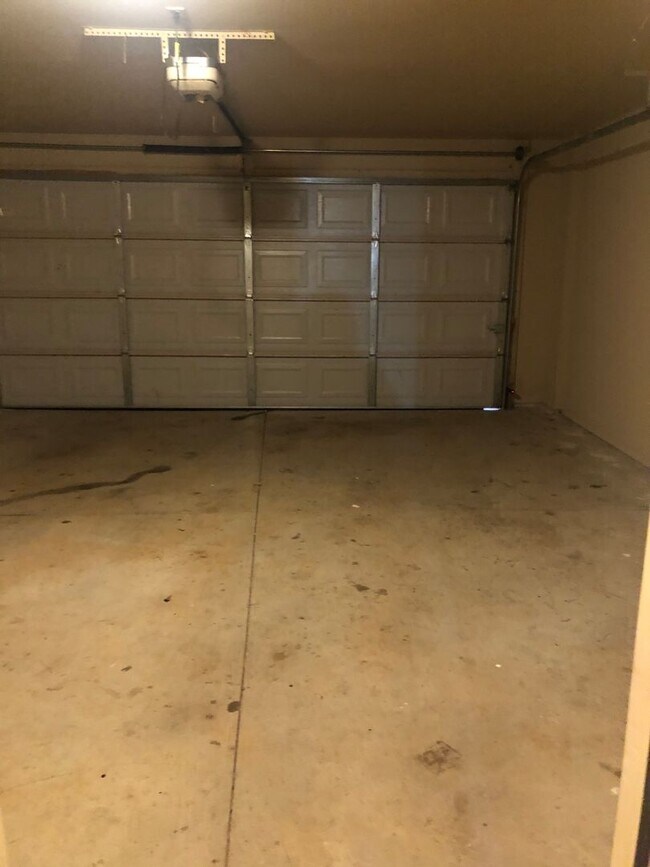 Building Photo - 905 SPRINGHILL DR. BARLING, AR. 72923