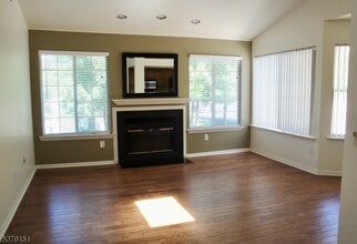 Building Photo - 53 Foxwood Ct
