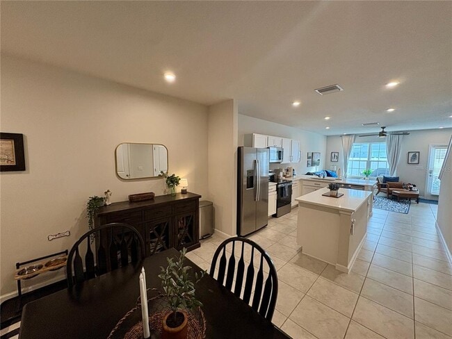 Foto del edificio - 4644 Old Blush St