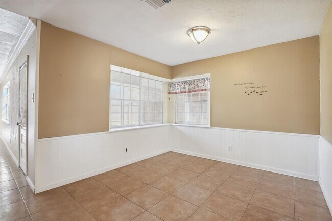 Foto del edificio - 1003 Suwanee Ln