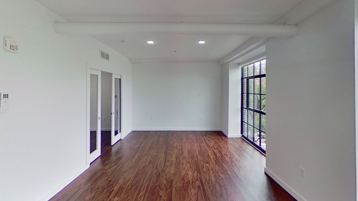 Photo - 824 N Calvert St Apartments