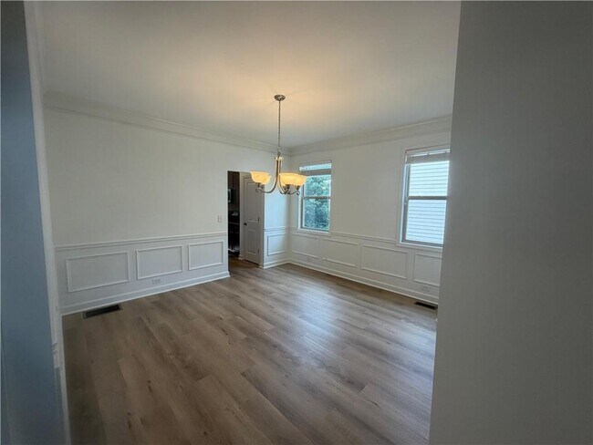 Building Photo - 325 Cranbrooke Cir