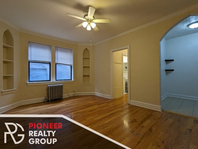 Foto del edificio - 4831 N Damen Ave