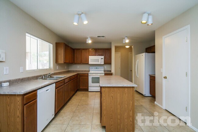 Foto del edificio - 3153 E Bagdad Rd