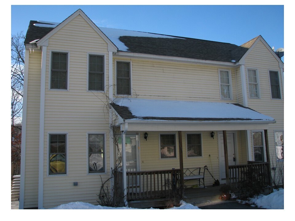 Primary Photo - 444 Plantation St