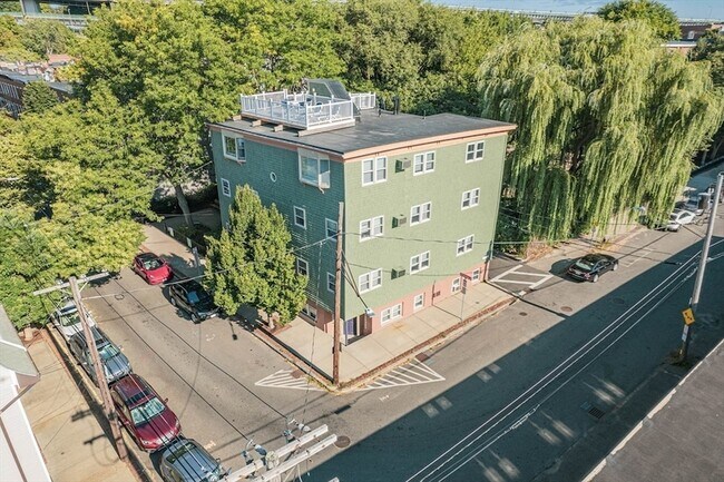 Foto del edificio - 33 Medford St