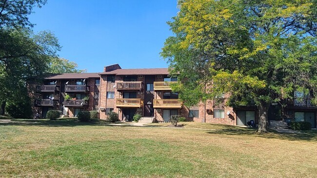 Foto del edificio - 7713 Woodward Ave