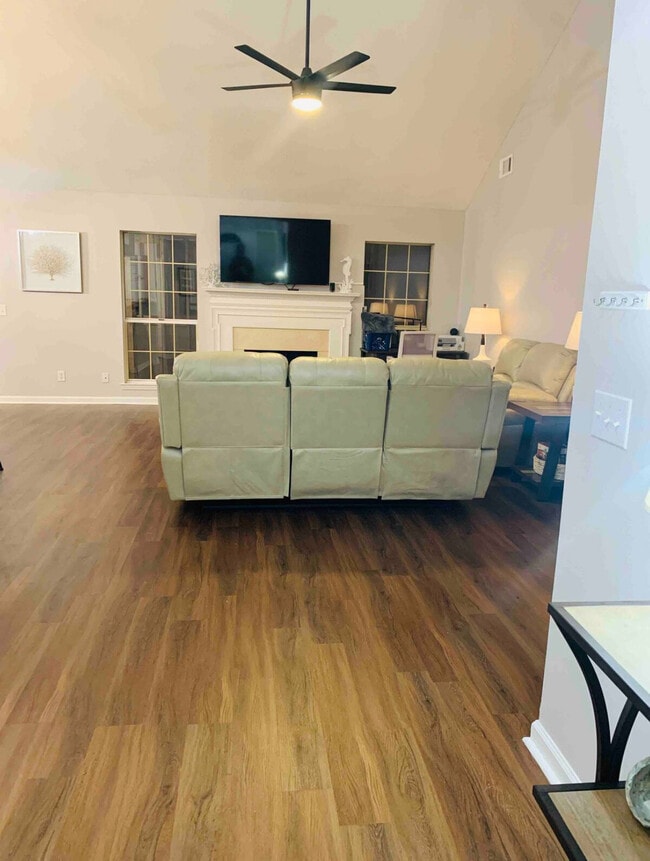 Building Photo - 5 Cuttysark Rd