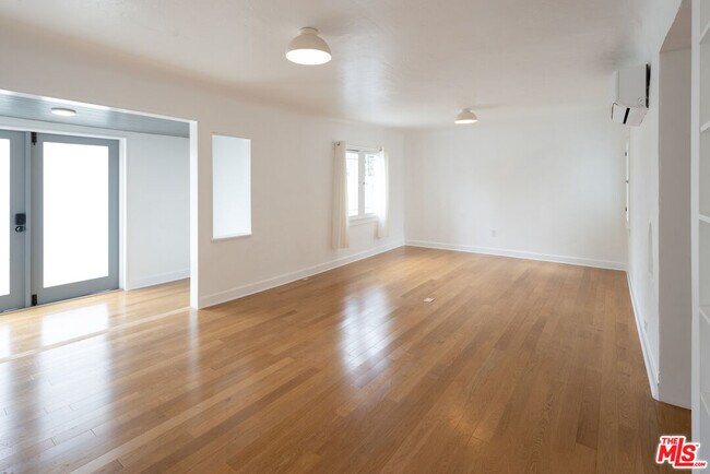 Foto del edificio - 734 Pier Ave