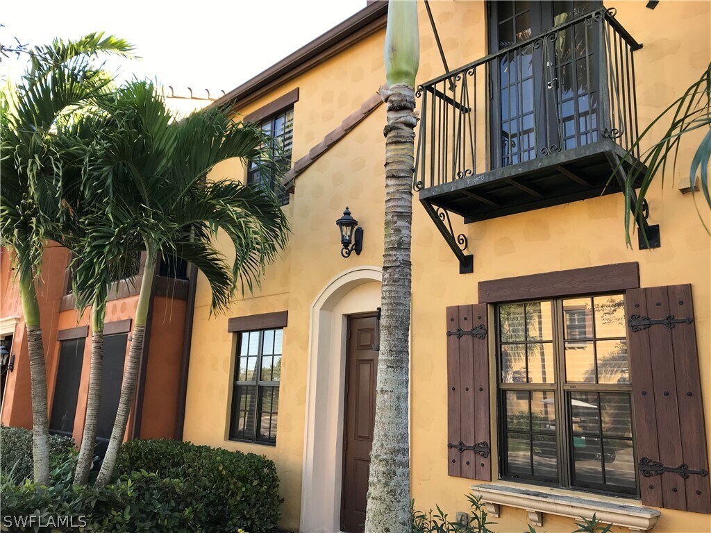 Fort Myers, 
                        , –