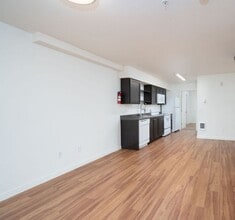 Building Photo - 10740 NE Wygant St