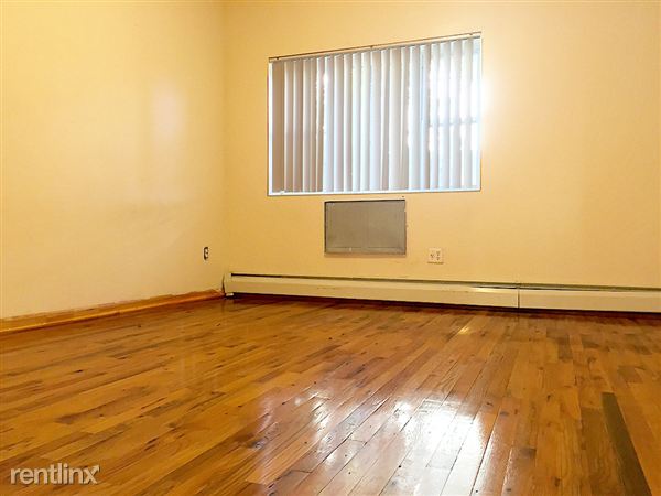 Building Photo - 317 Pulaski St