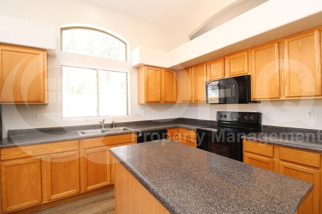 Foto del edificio - 10504 W Coronado Rd