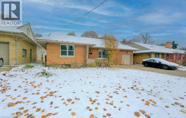 Building Photo - 248 Dumfries Ave