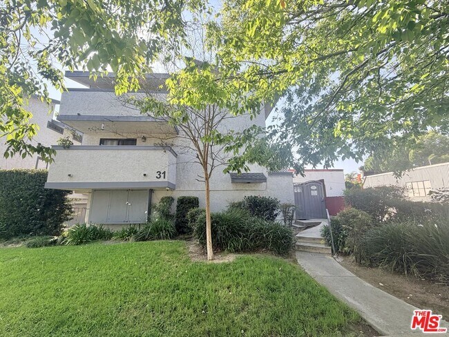 Foto del edificio - 31 Eastern Ave