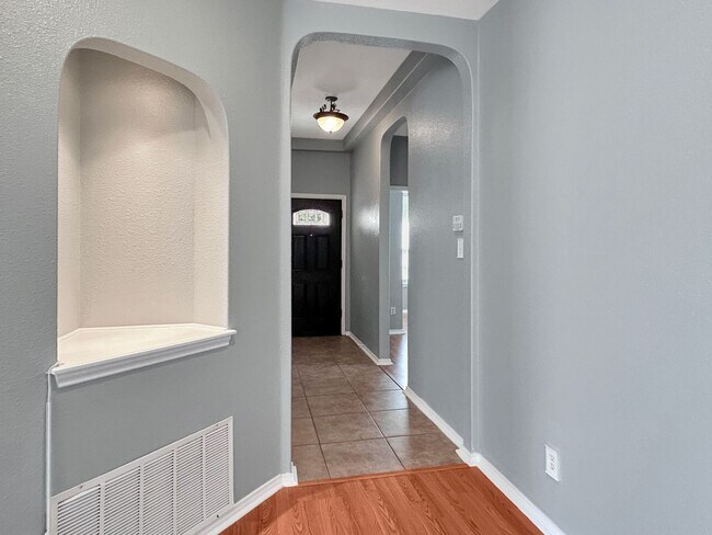 Foto del edificio - Alamo Ranch 3/2 + Flex Space, Stainless Appliances & 2-Car Garage