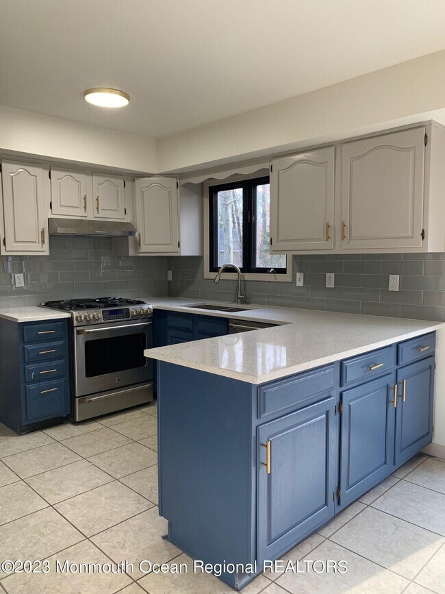 Foto del edificio - 1748 Rolling Ridge Ln