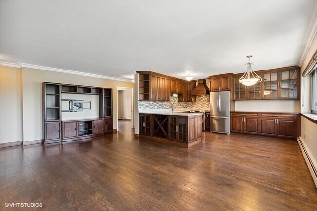 Foto del edificio - 561 W Stratford Pl