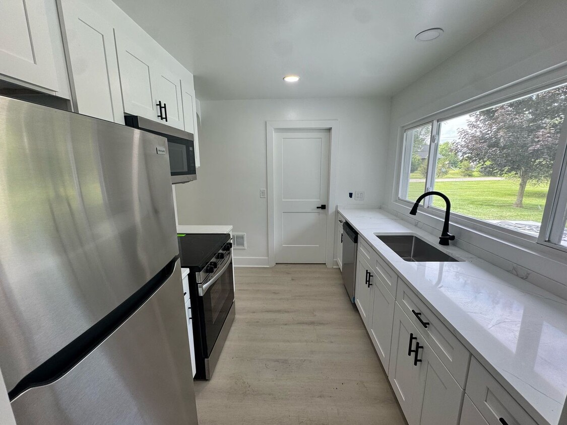 Primary Photo - 2BD-1BTH HOME | NEWLY RENOVATED | WEST BLO...