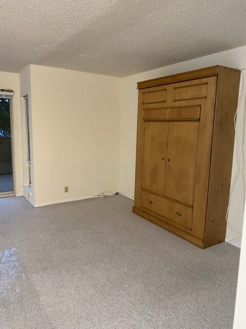 Primary Photo - 55 Red Rock Way Unit 101-O - Spacious Stud...