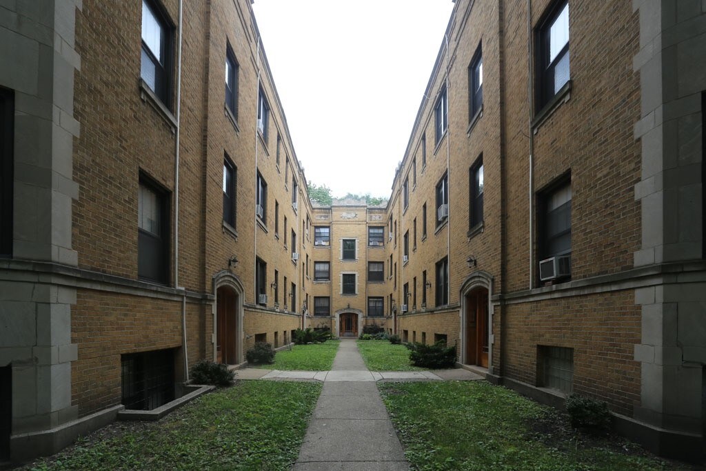 Primary Photo - 2239 N Bissell St