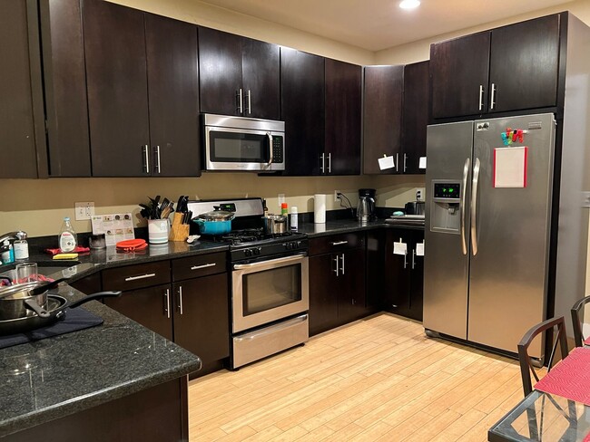 Photo - 313 N 40th St Apartment