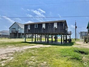 Building Photo - 1111 Surf Dr