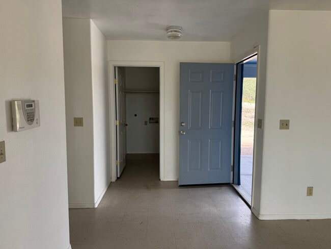 Building Photo - 476 Camino Brizza Bonnel