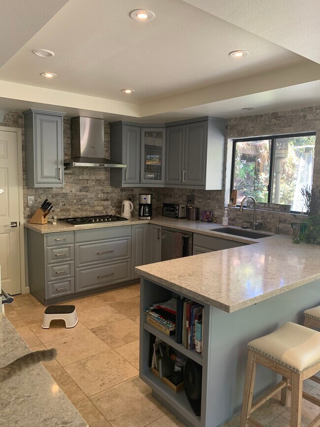 Foto del edificio - 3908 Del Mar Gln