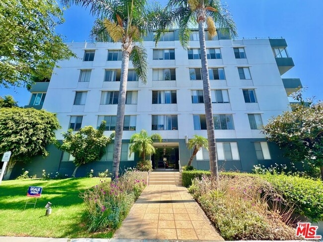 Foto del edificio - 468 S Roxbury Dr