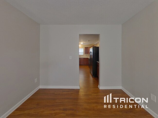 Foto del edificio - 6909 Goldenwillow Dr